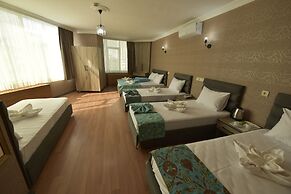 Omega Luxx Hotel - Boutique class
