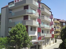 Hotel Alpha