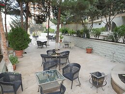 Dubai International Hotel