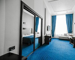 Dubai International Hotel