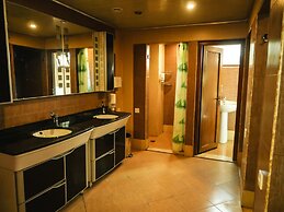 Dubai International Hotel