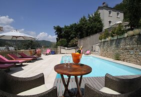 VILLA AIMEE LUXURY APARTMENTS WITH HEATED POOL