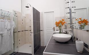 VILLA AIMEE LUXURY APARTMENTS WITH HEATED POOL