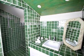 VILLA AIMEE LUXURY APARTMENTS WITH HEATED POOL
