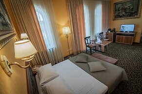 Palazzo Premier Hotel