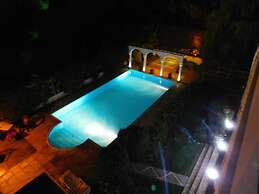 Hotel Portal del Santo