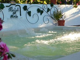 Hotel Portal del Santo