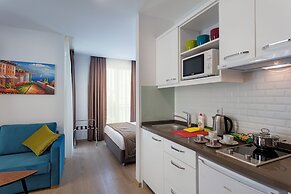 The Room Hotel & Apartments