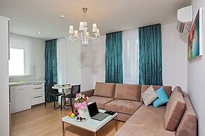 The Room Hotel & Apartments