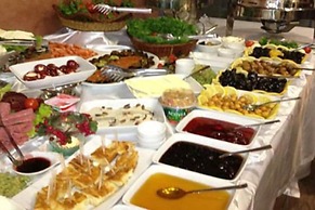 The Room Hotel & Apartments