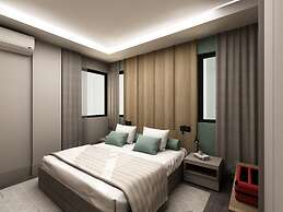 The Room Hotel & Apartments