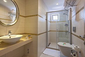The Room Hotel & Apartments