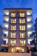 The Room Hotel & Apartments