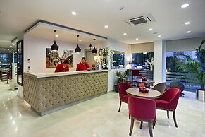 The Room Hotel & Apartments