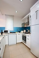 The Room Hotel & Apartments