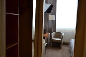 Hotel Yes