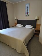 Hotel Yes