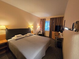 Hotel Yes