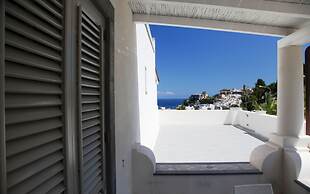 Hotel Mea - Aeolian Charme