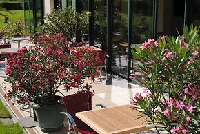 BRIT HOTEL CHATEAUDUN