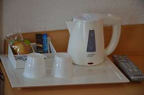 BRIT HOTEL CHATEAUDUN