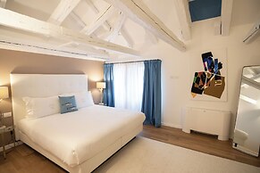 Hotel Vis a Vis