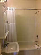 Chipman Hill Suites on Sydney