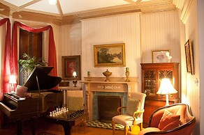 Chipman Hill Suites on Sydney