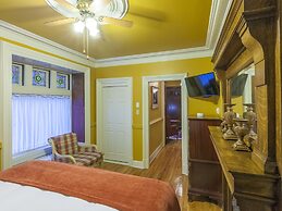 Chipman Hill Suites on Sydney