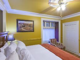 Chipman Hill Suites on Sydney
