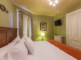 Chipman Hill Suites on Sydney