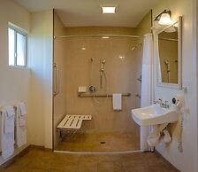 Rodeway Inn Near University-Gateway to Yosemite