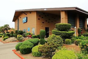 Rodeway Inn Near University-Gateway to Yosemite