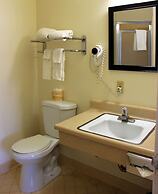 Rodeway Inn Near University-Gateway to Yosemite