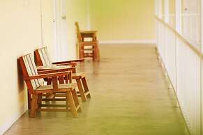 Feung Nakorn Balcony Rooms and Cafe