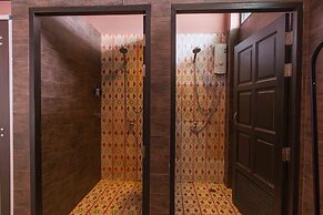 Feung Nakorn Balcony Rooms and Cafe