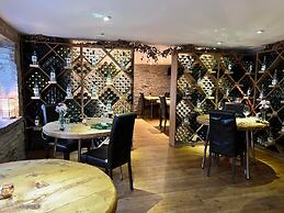 Jabajak Vineyard Restaurant With Rooms