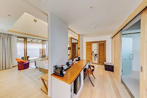 Cinnamon Hakuraa Huraa Maldives