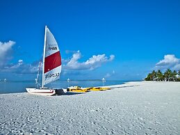 Cinnamon Hakuraa Huraa Maldives