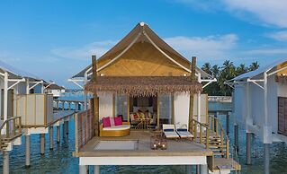 Cinnamon Hakuraa Huraa Maldives