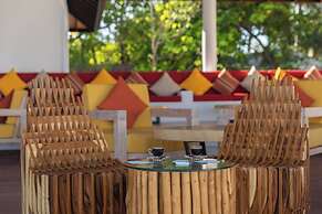 Cinnamon Hakuraa Huraa Maldives