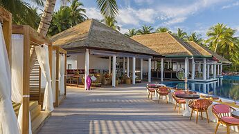 Cinnamon Hakuraa Huraa Maldives