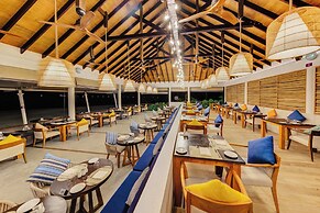 Cinnamon Hakuraa Huraa Maldives