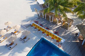 Cinnamon Hakuraa Huraa Maldives