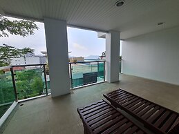 The Baycliff Residence