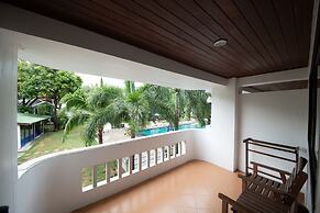Bay Beach Resort