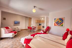 Glyfa Apartments
