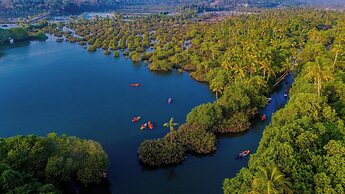 Fragrant Nature Backwater Resort & Ayurveda Spa