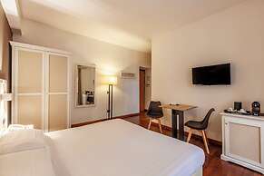 Inn Rome Rooms & Suites