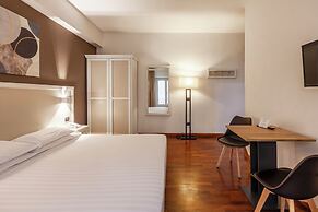 Inn Rome Rooms & Suites